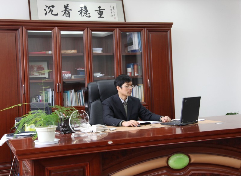 【人物志】博學(xué)、穩(wěn)重、精益求精──張亞峰副總剪影