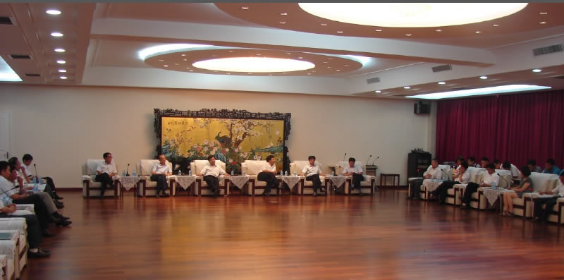 承上啟下，繼往開來--大學(xué)生員工座談會紀(jì)實